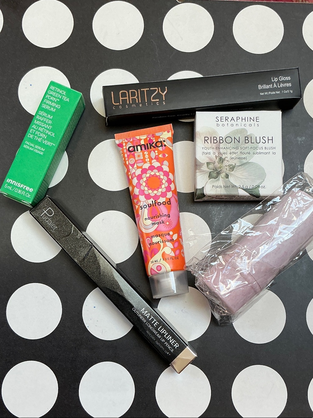 NWT- 6 Pc. Makeup & Skincare Mashup